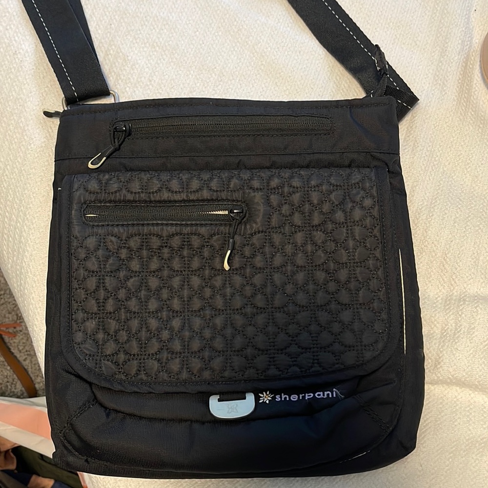 Sherpani crossover bag. Like new